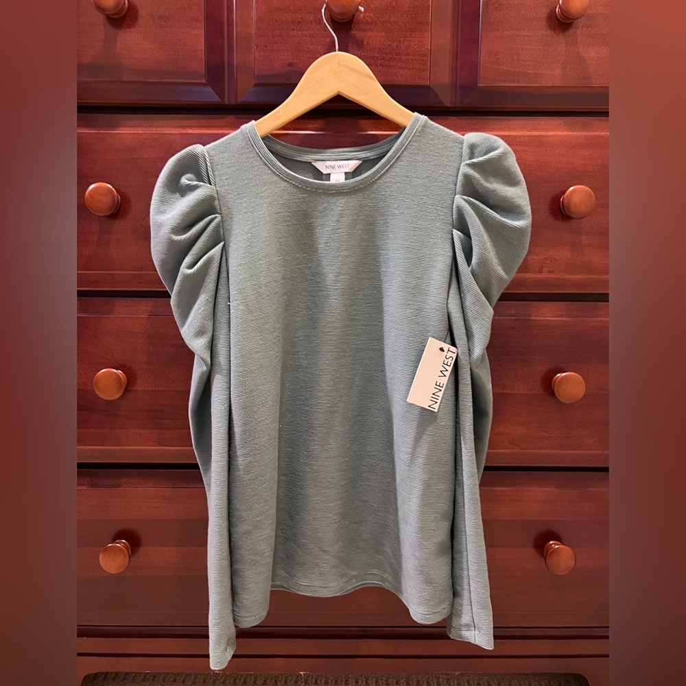 Cute Nine West blouse